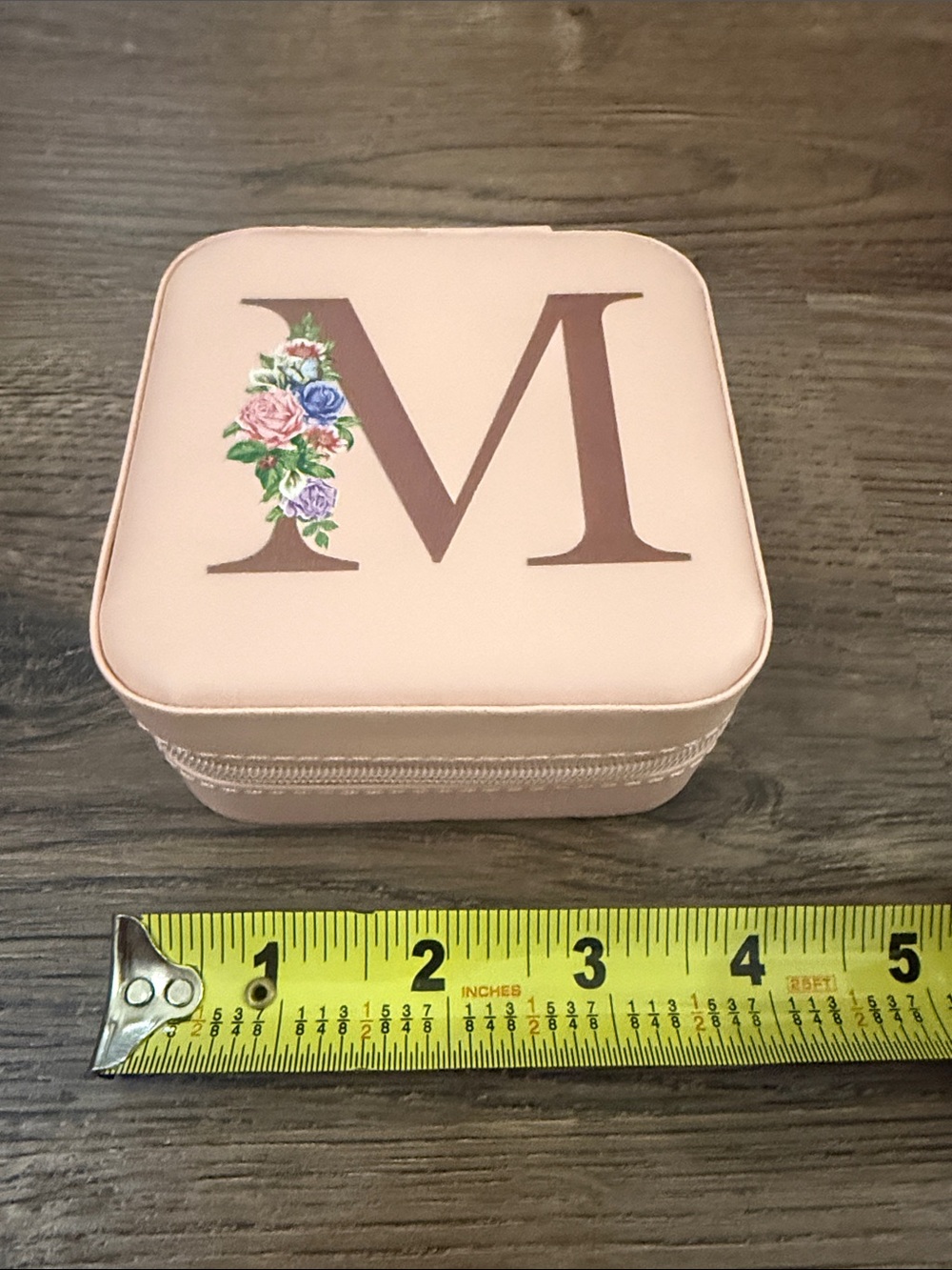 New Travel Jewelry Case zip around M
initial monogram